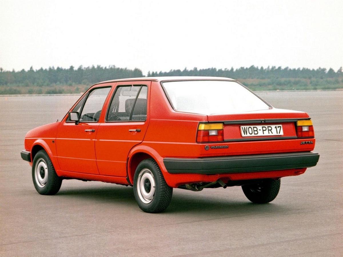 Старый volkswagen jetta